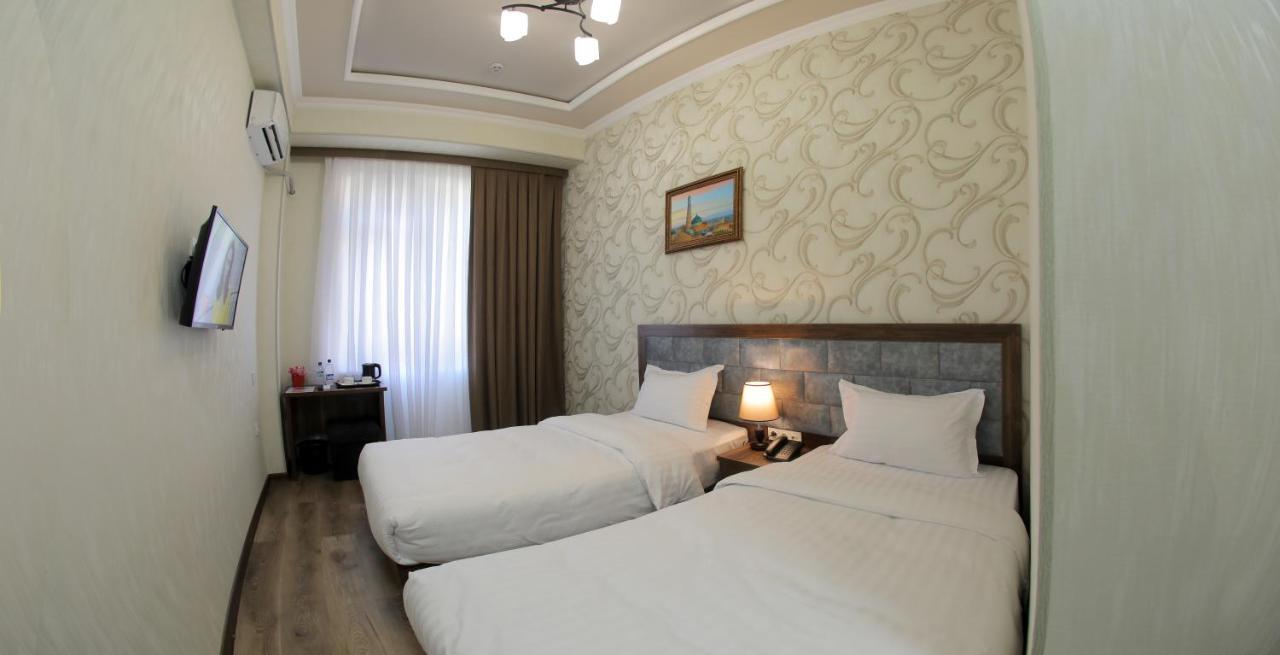 Ark Billur Halal Hotel Tasjkent Exteriör bild