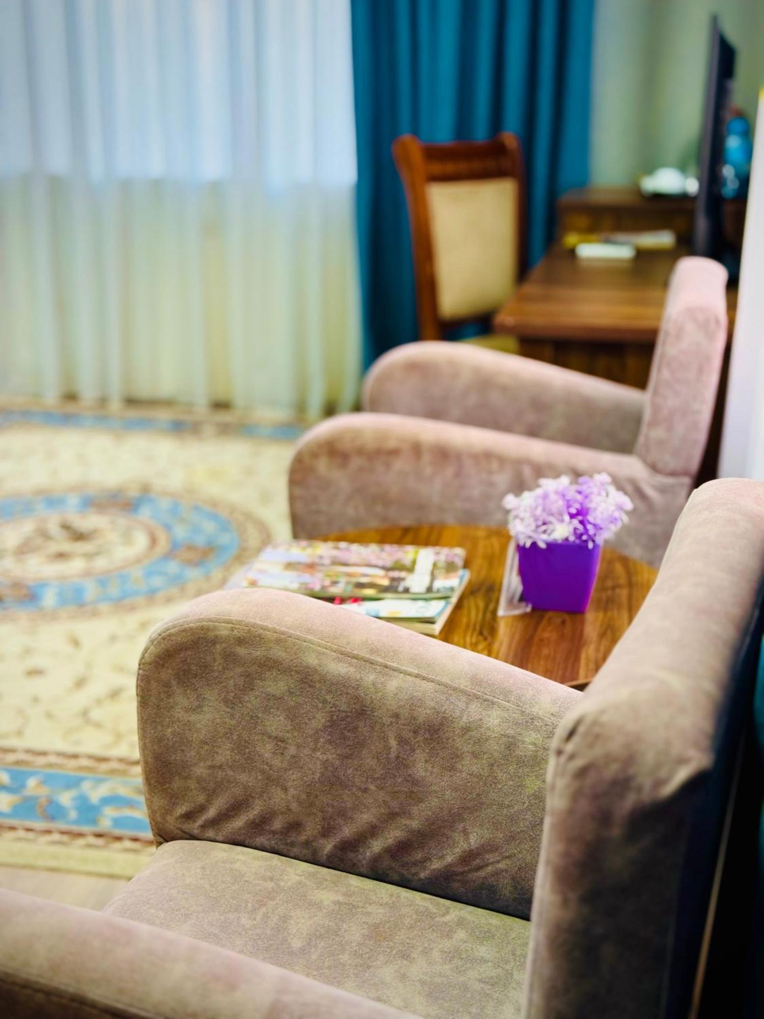 Ark Billur Halal Hotel Tasjkent Exteriör bild